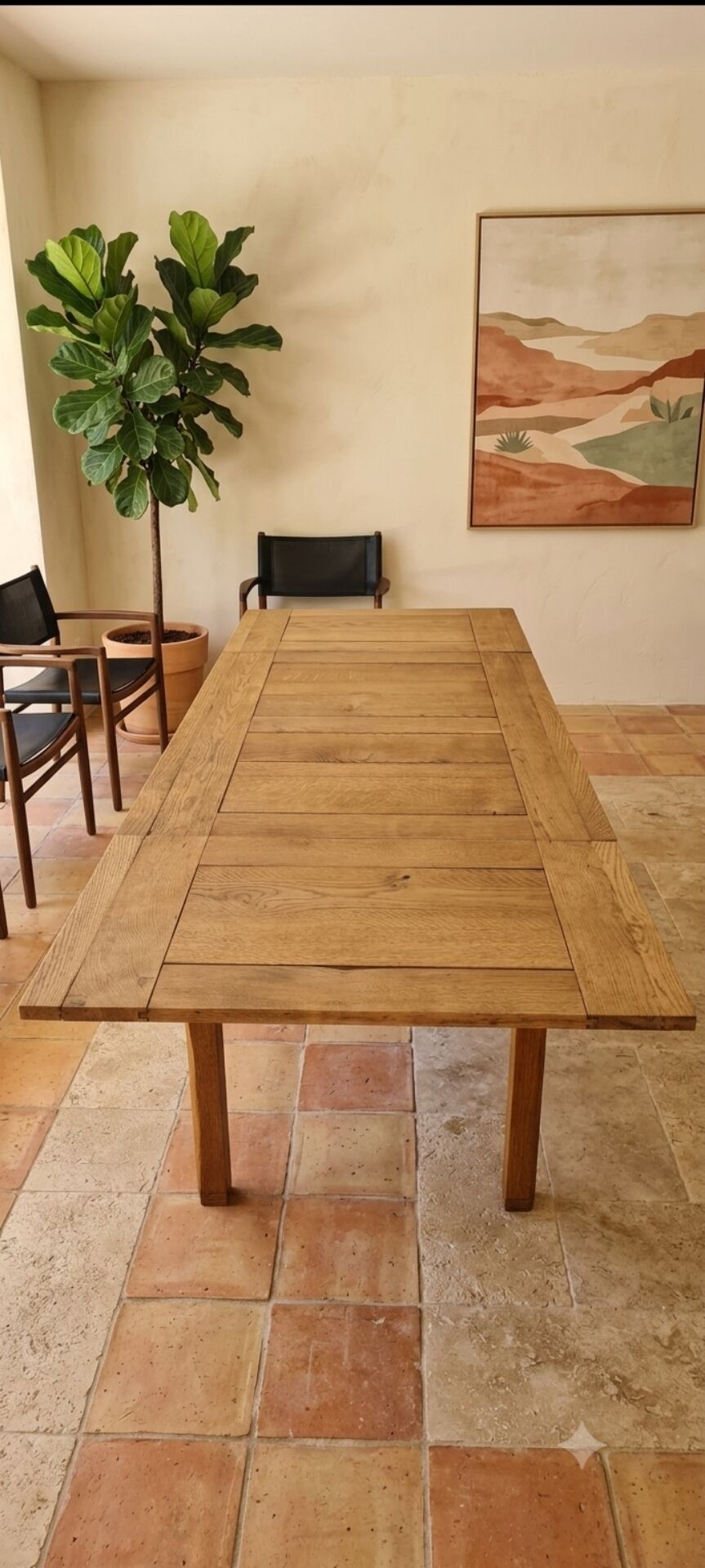 Extendable farmhouse table in solid oak, renovated.