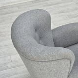 1950s, Danish relax chair by Fritz Hansen, model 1518, grey furniture wool.