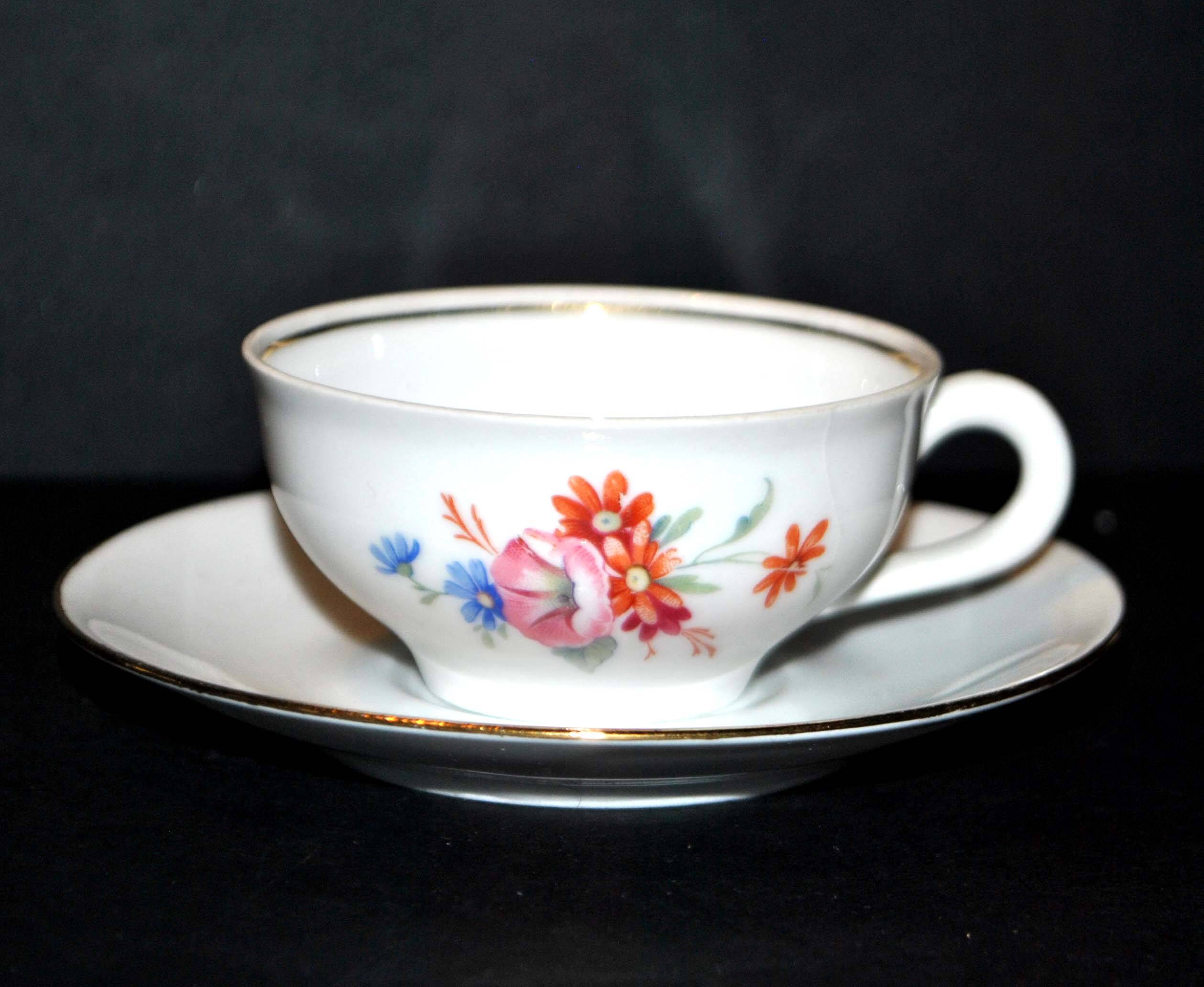 CPN, Vintage porcelain flower cup - Luxury Porcelain La Compagnie Nationale de Porcelaine