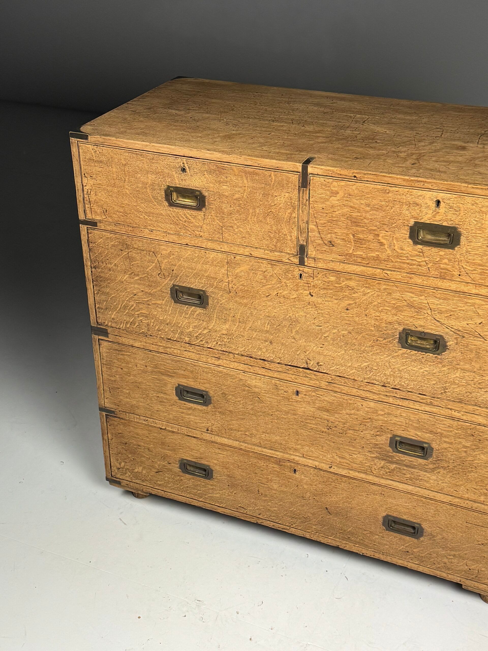 Commode de campagne en chêne du 19ème siècle