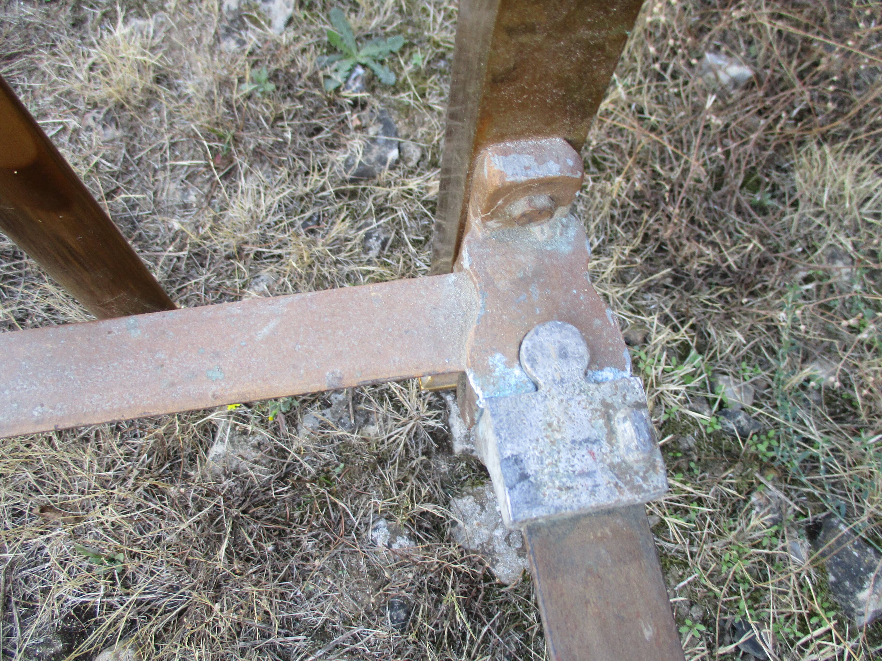 Old bed napoleon iii in gilded brass on wheels