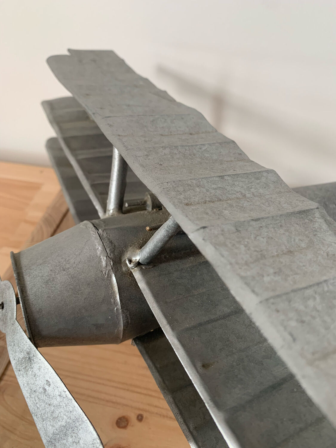 Vintage decorative metal airplane (can hang)