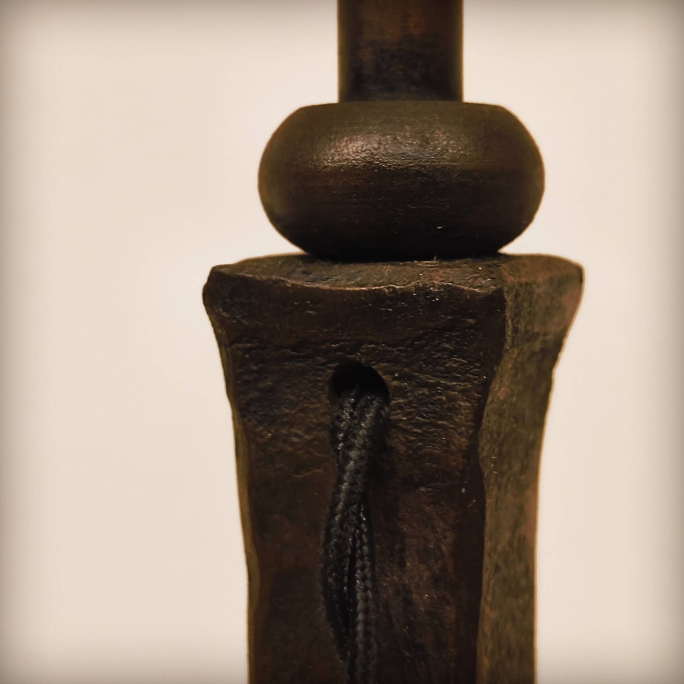 Brutalist lamp base in wrought and beaten iron, France, 1920 to 1960.