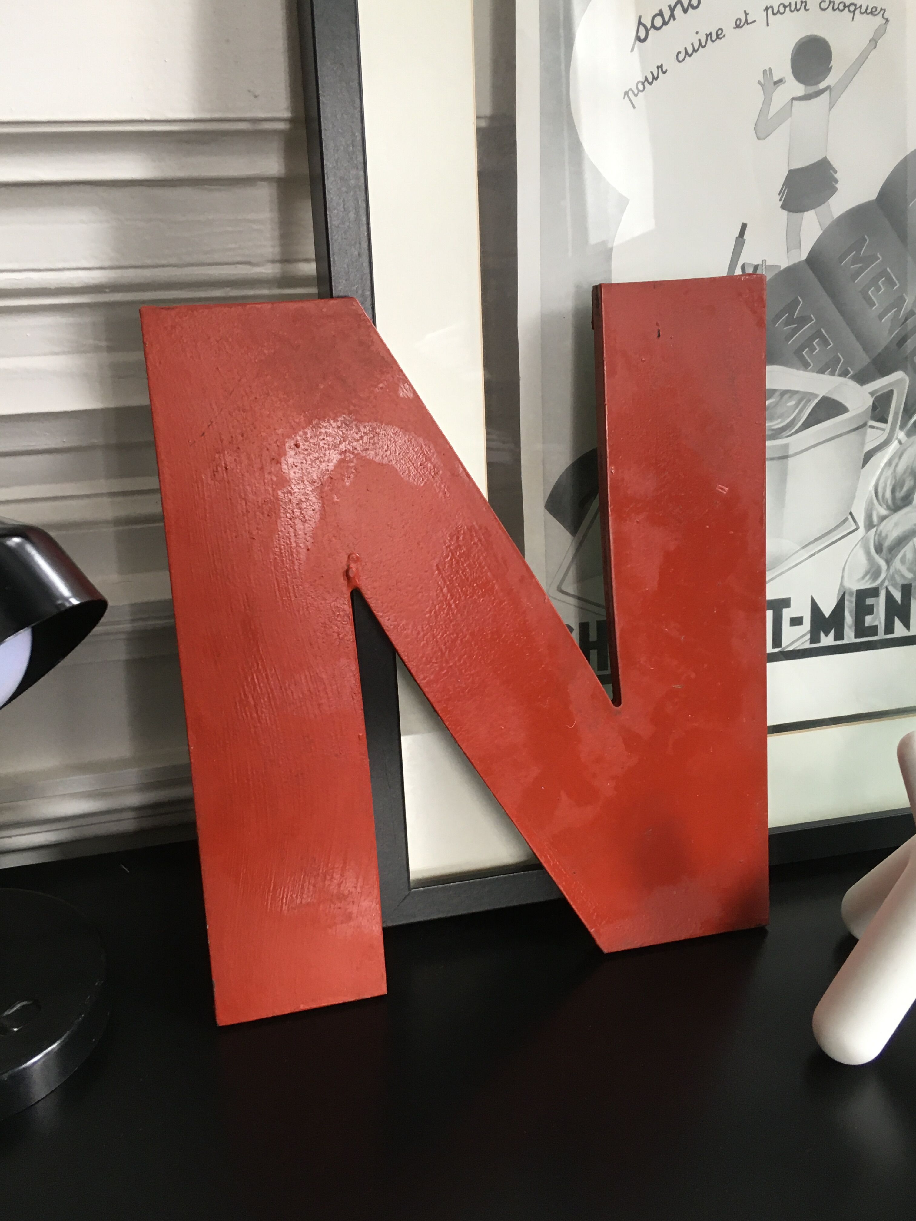 Letter teaches wood N