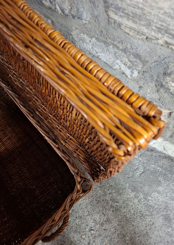 Malle en osier fiveties