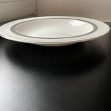 1 Porcelain dish 28 cm Wedgwood x Vera Wang “Cosmos” collection