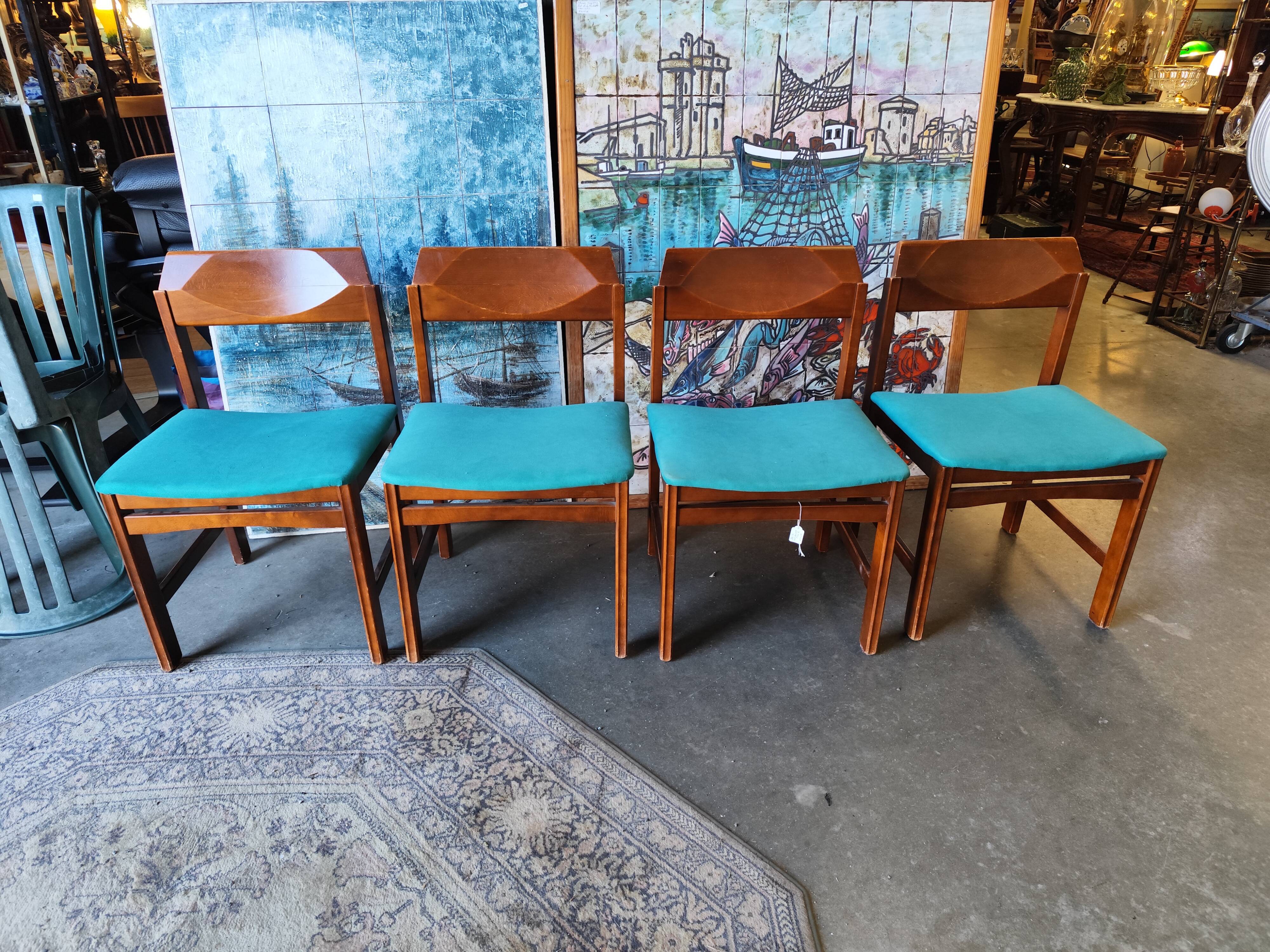 Four vintage Italian chairs from the 1980s