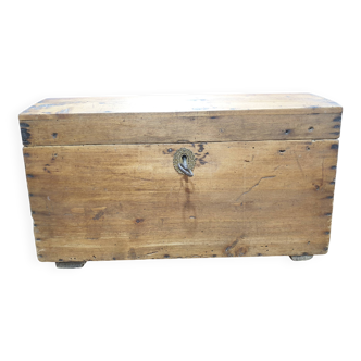 Children's travel trunk - early 20th century