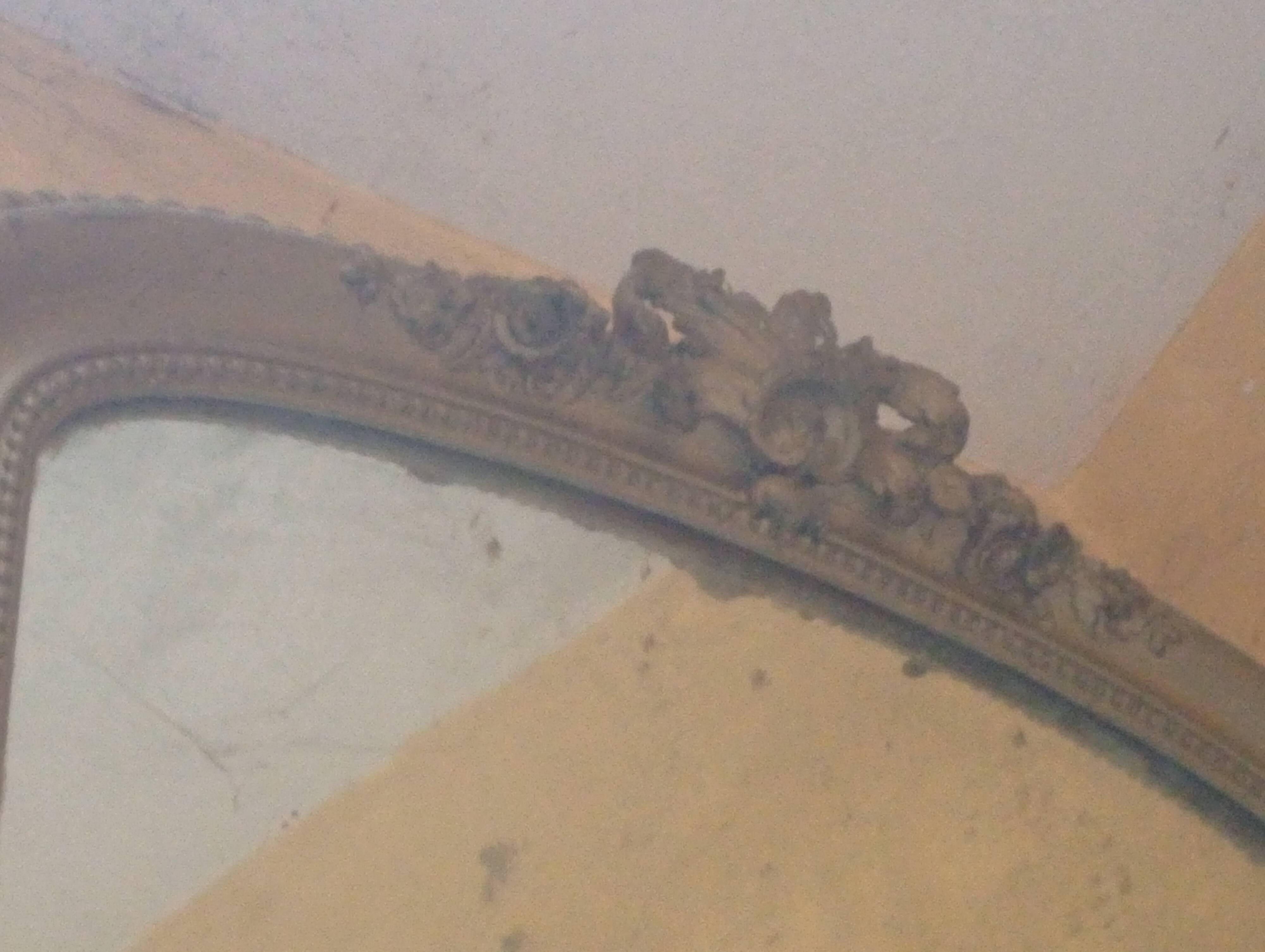 Miroir Louis Philippe ancien doré avec fronton