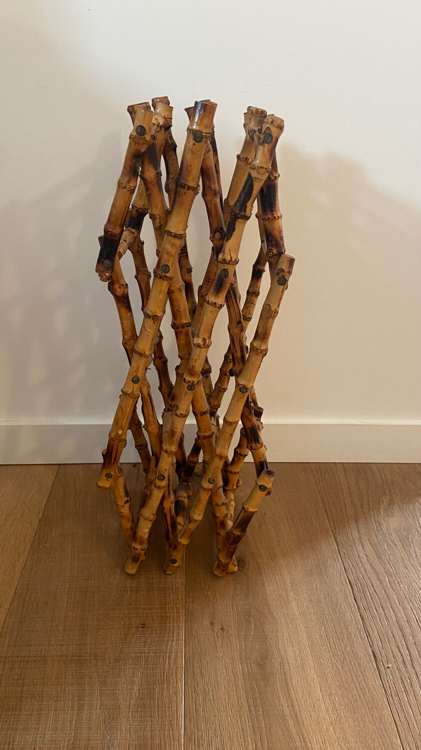 Range foldable bottles in vintage bamboo / rattan