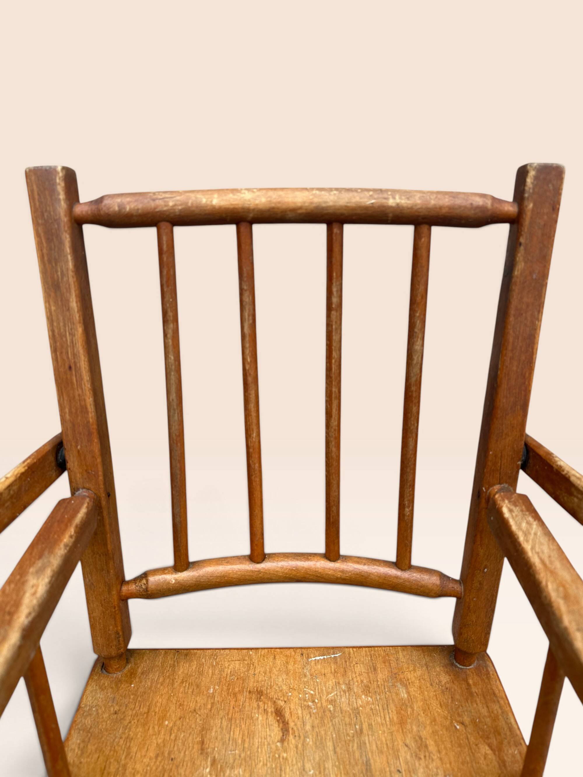 Chaise haute pour enfant en bois courbé