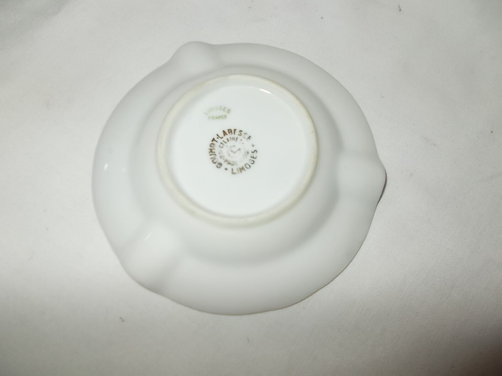 Galeries lafayette advertising ashtray