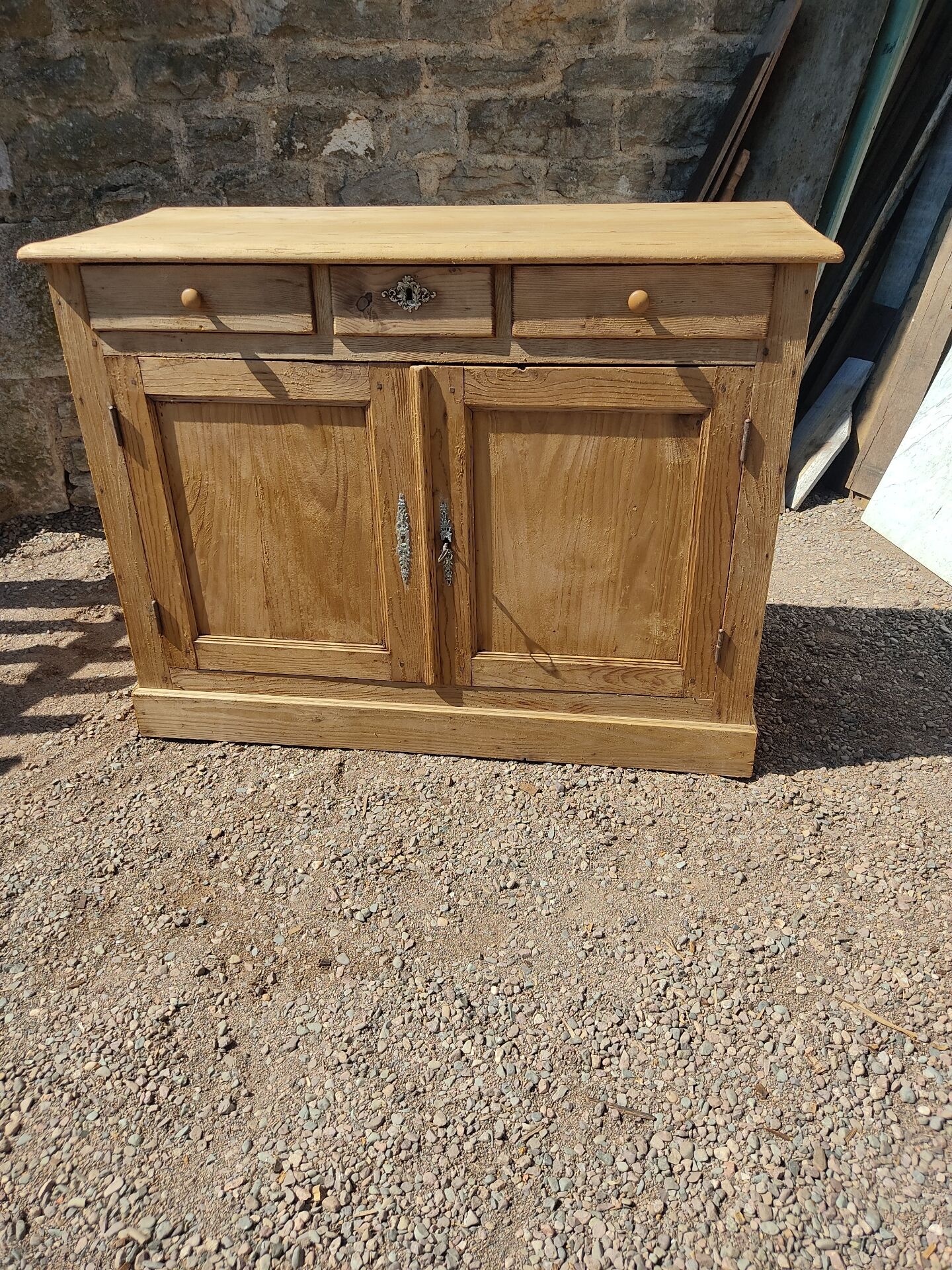 Workshop furniture in fir