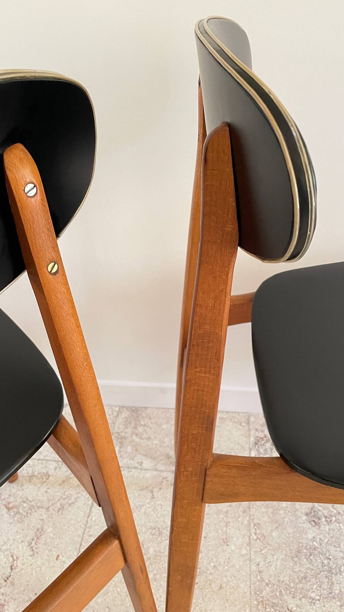 Chic vintage pair of Scandinavian chairs