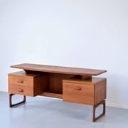 Bureau flottant en teck G Plan vintage. Livraison. Moderne / milieu du siècle.