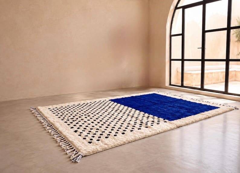 Handmade traditional natural wool rug 2/3 m