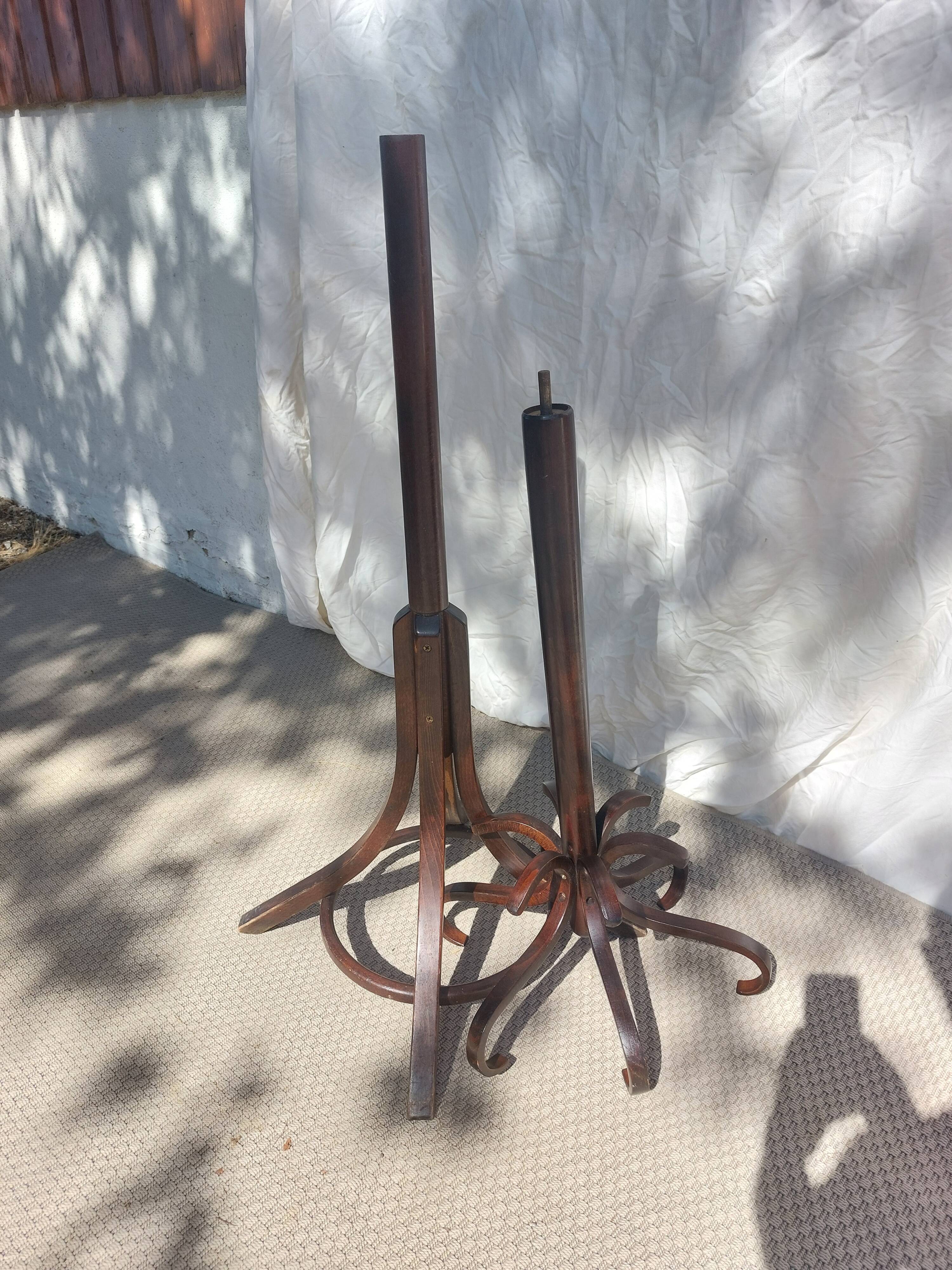 portemanteau perroquet, teinte bois foncée