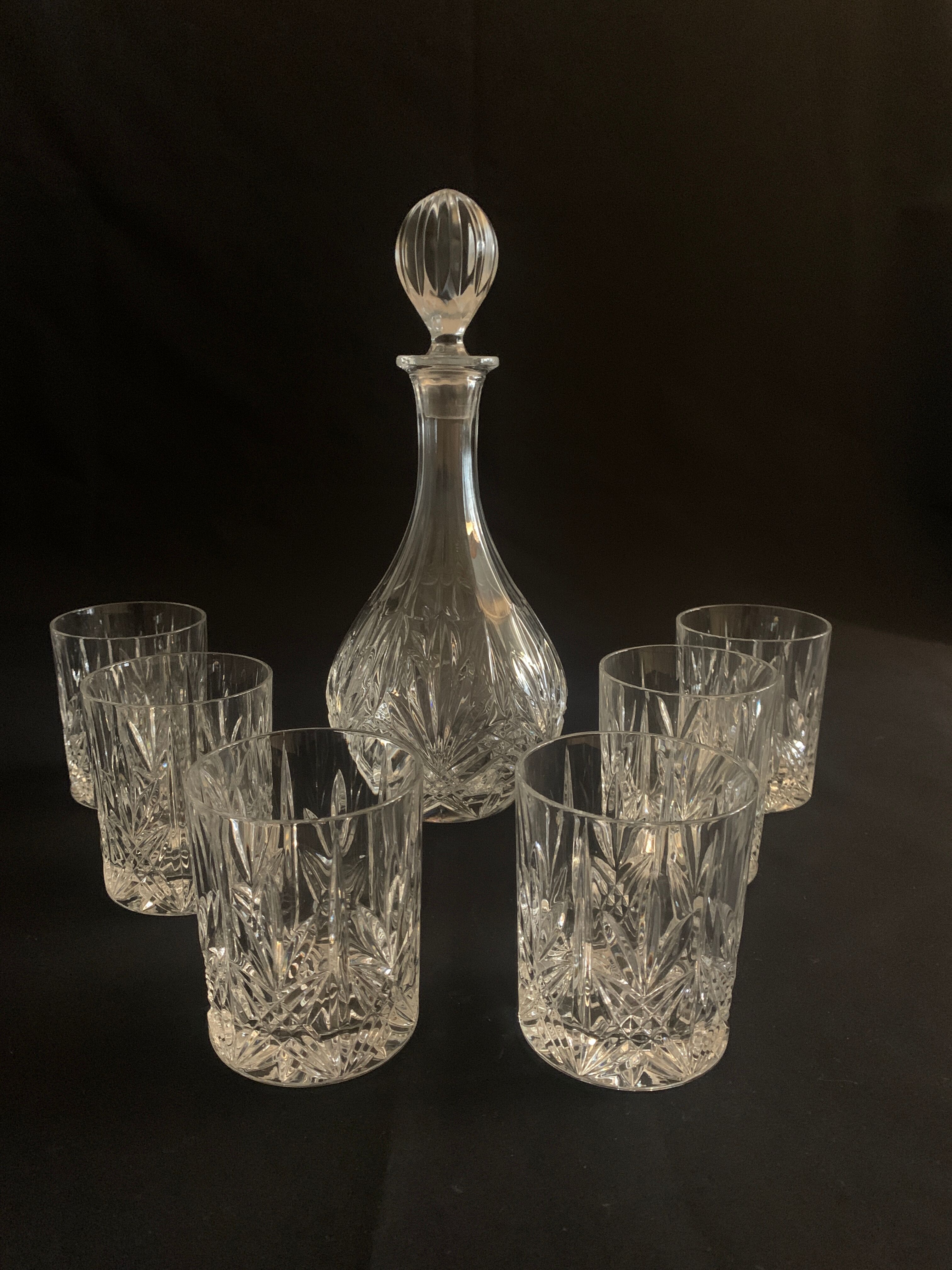 Crystal decanter and its six glasses