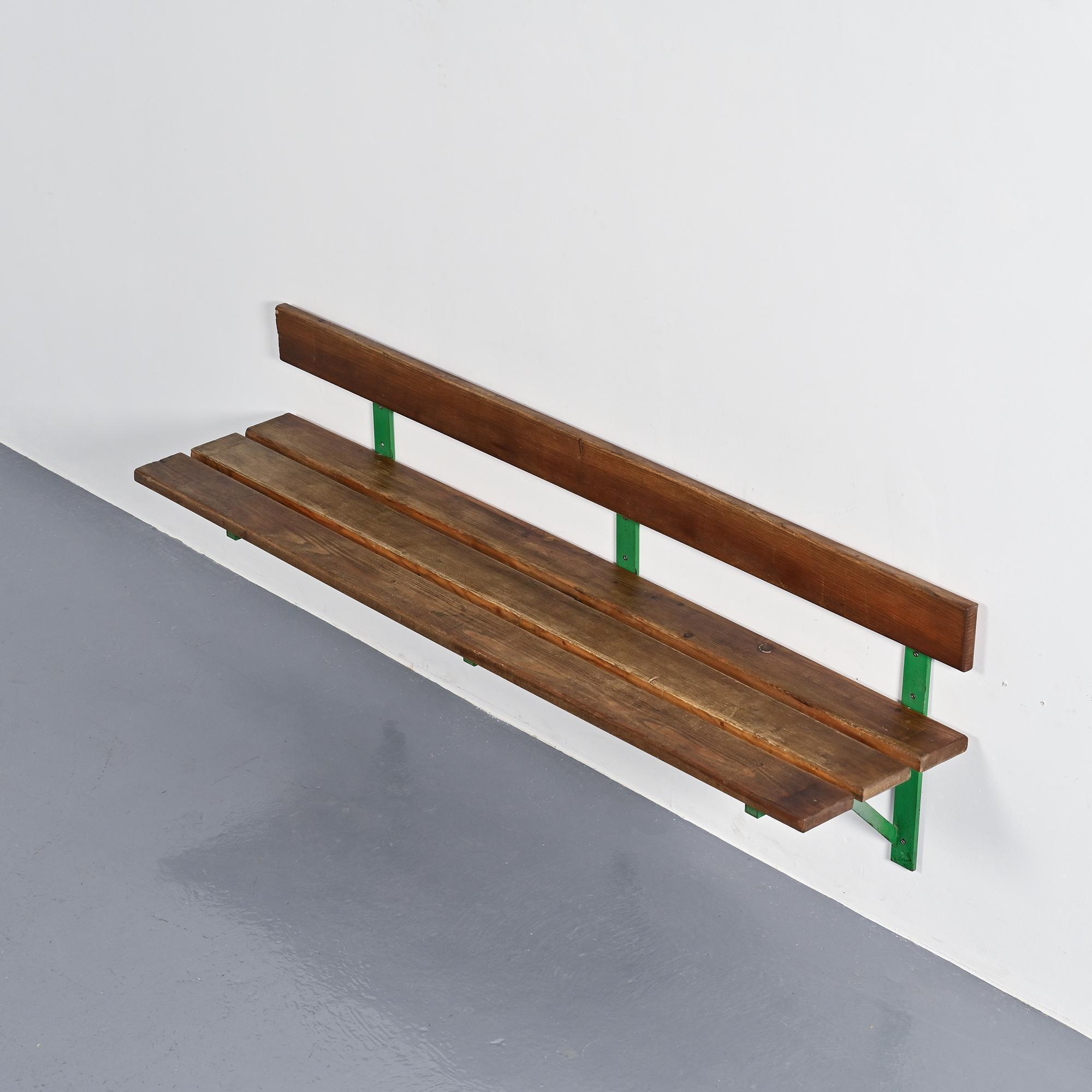 Banc mural de la résidence Le Miravidi, Arc 1800, 1974