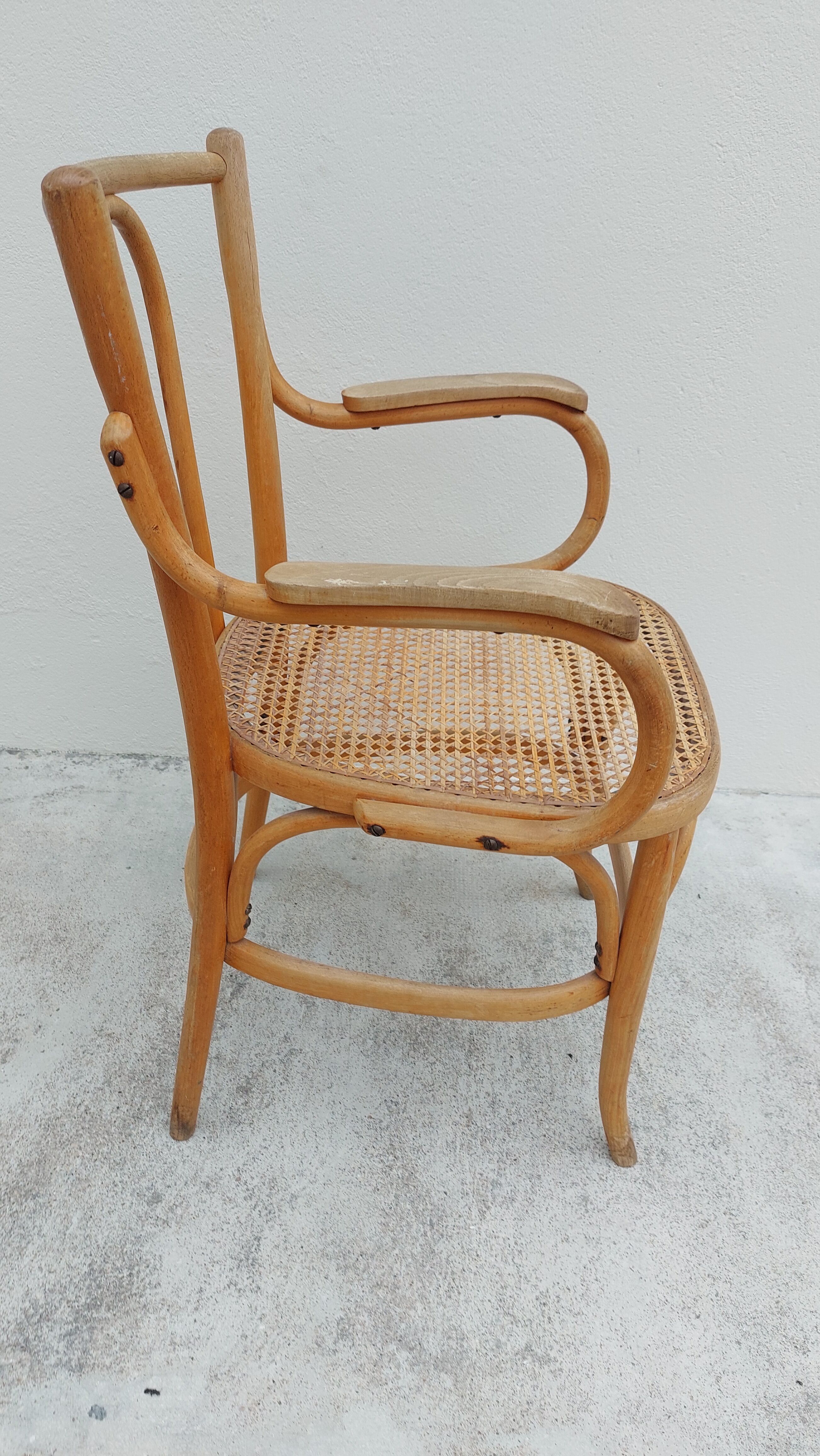 Michael Thonet armchair in curved wood and canework 1930