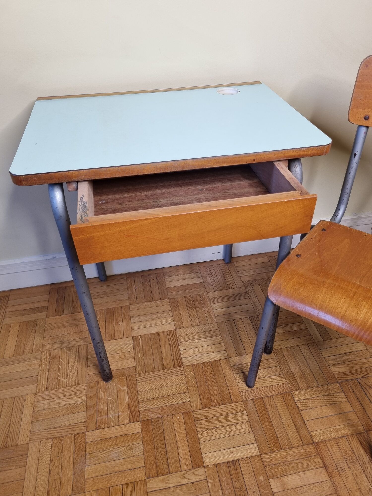 Set chair and school desk in steel, wood and formica, 50s-60s