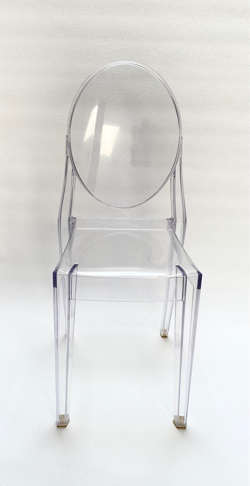 Victoria ghost chair by Philippe Starck 1998