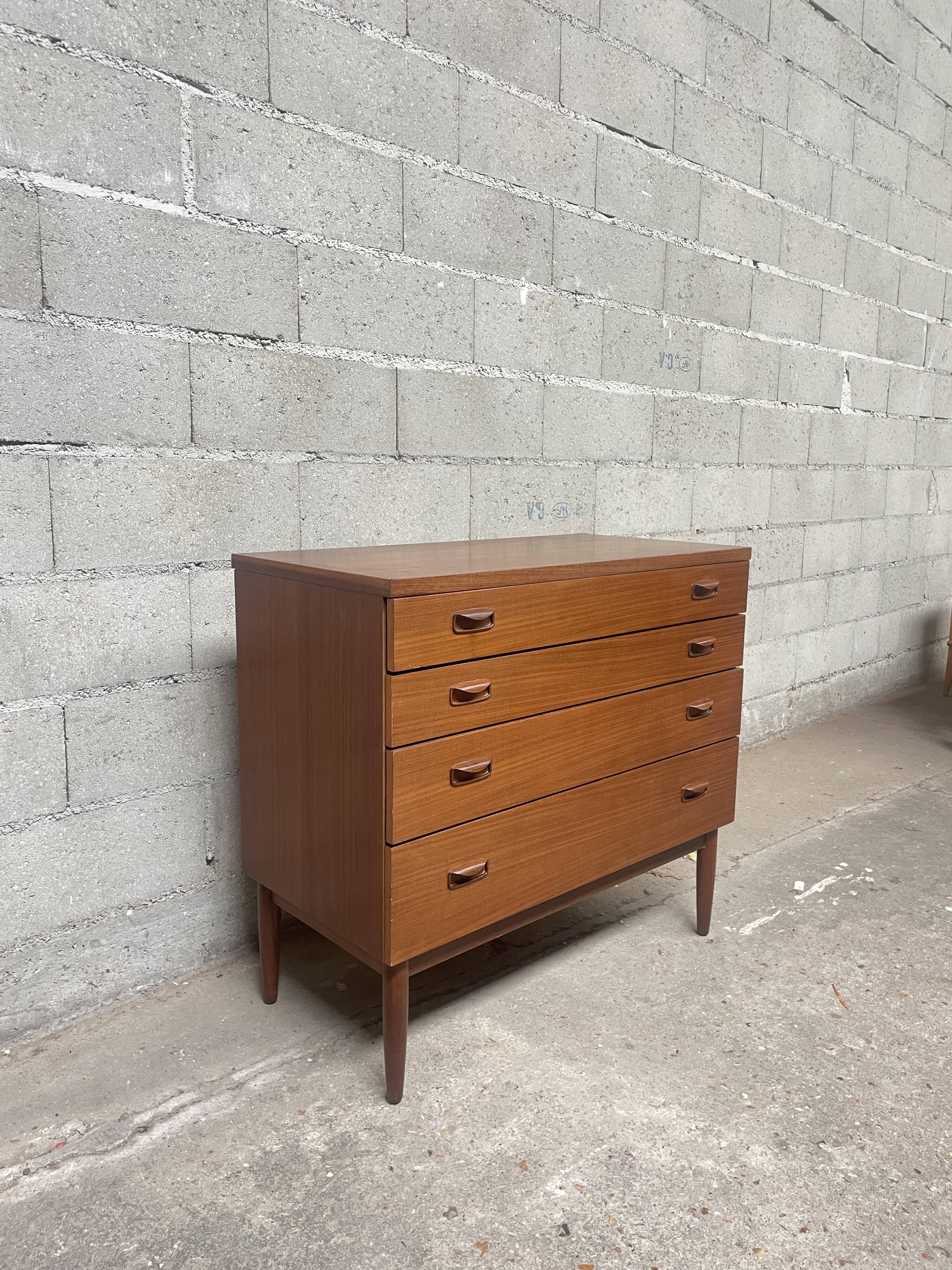 Vintage Wrighton chest of drawers