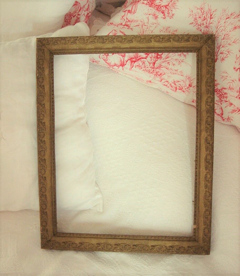 Frame rectangle morded wood mouldings