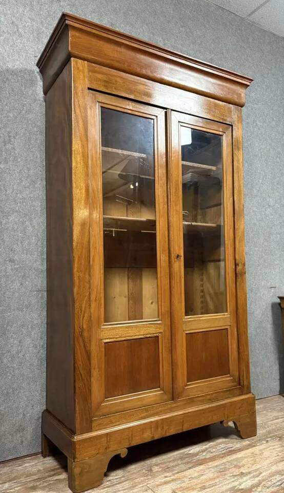 Parisian library, Louis Philippe period, in walnut, circa 1830