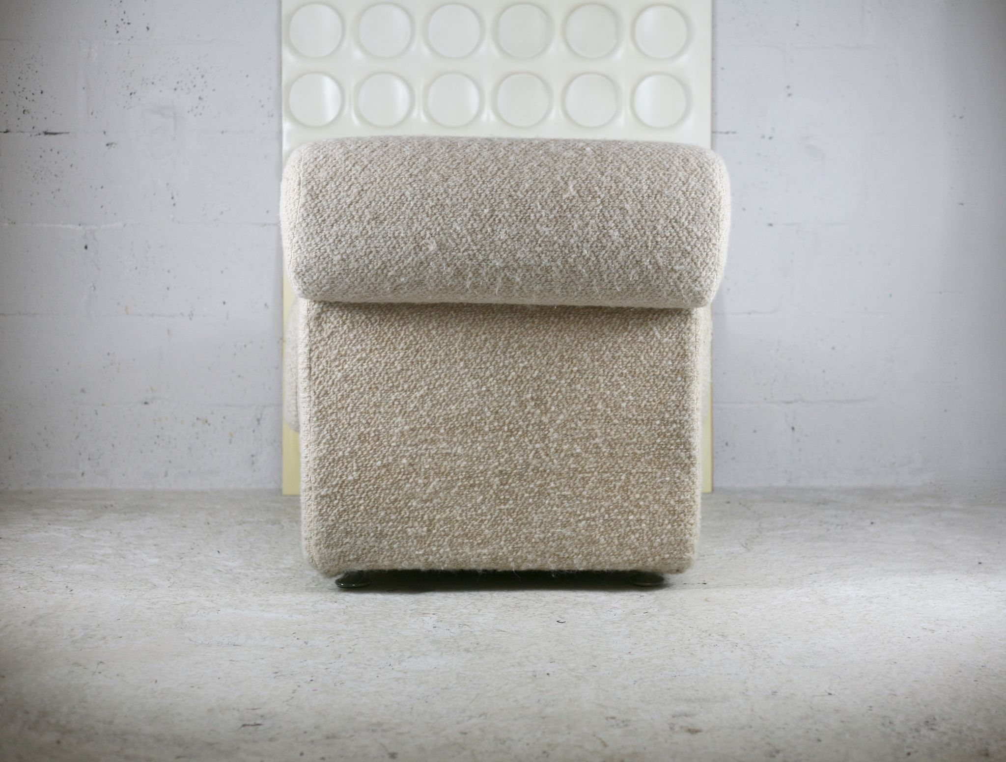 Chair "Space Age" in unbleached wool, France, circa 1970