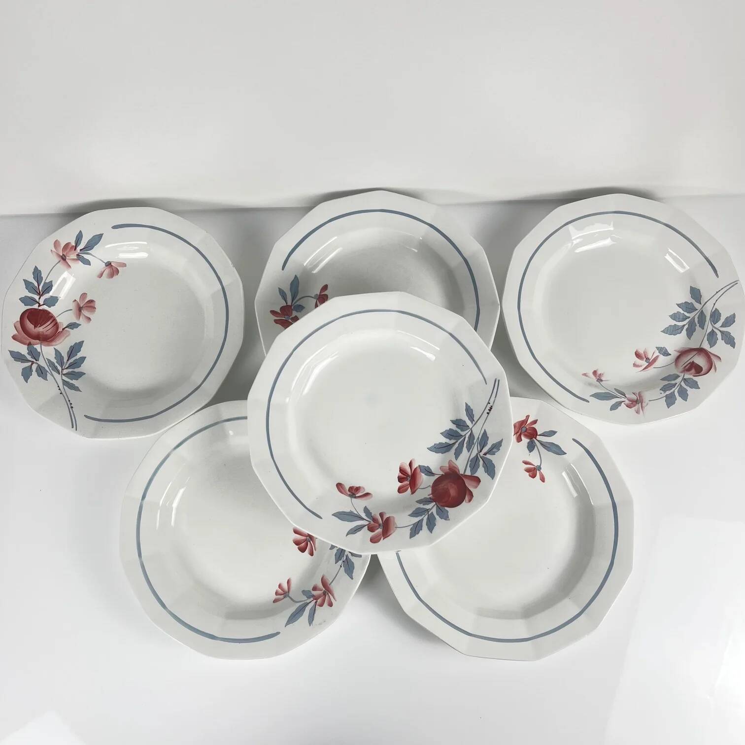Set of 6 semi-deep plates Abeille d'or, St Amand, 20th century