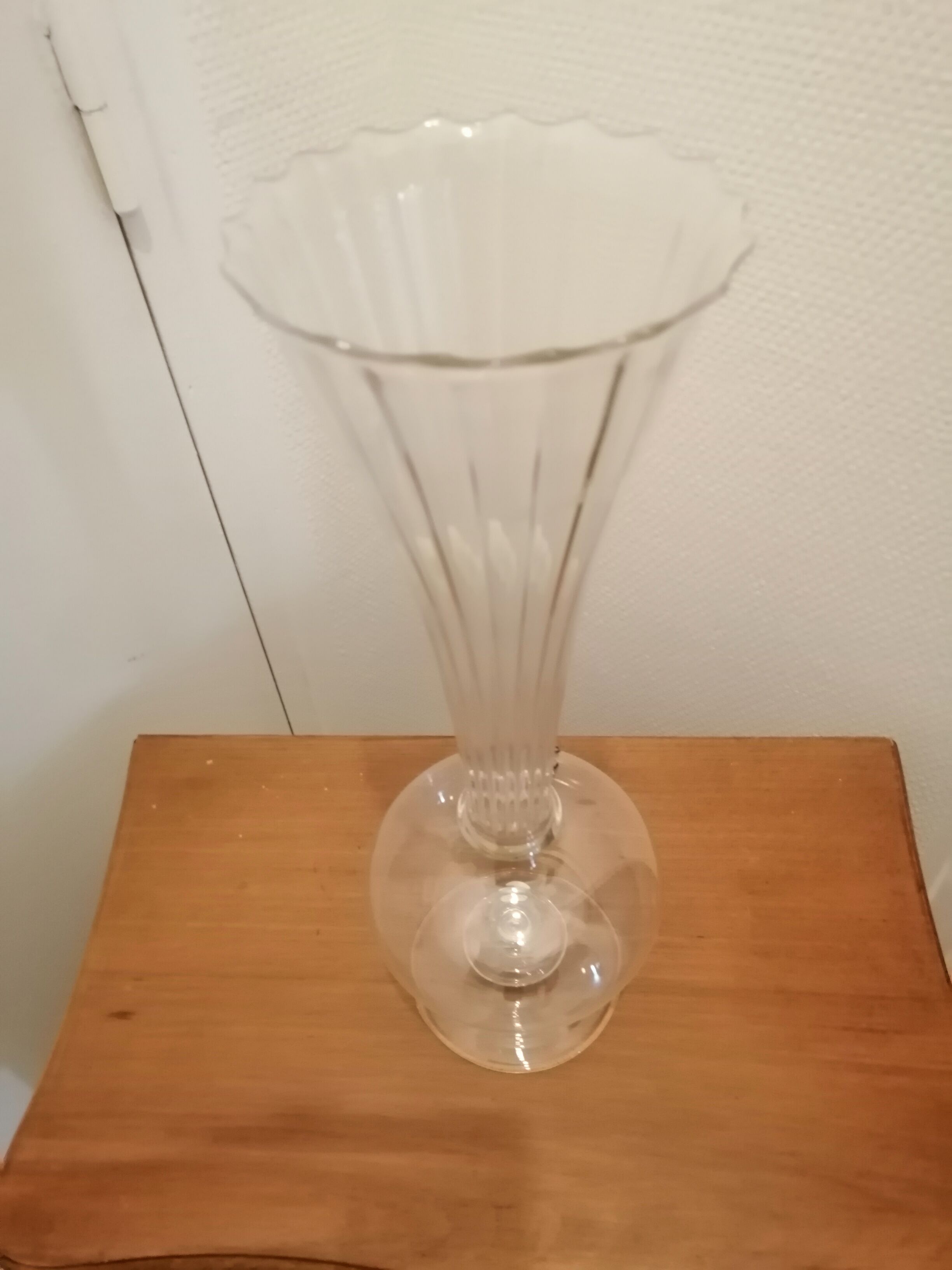 vase soliflor blows to the mouth