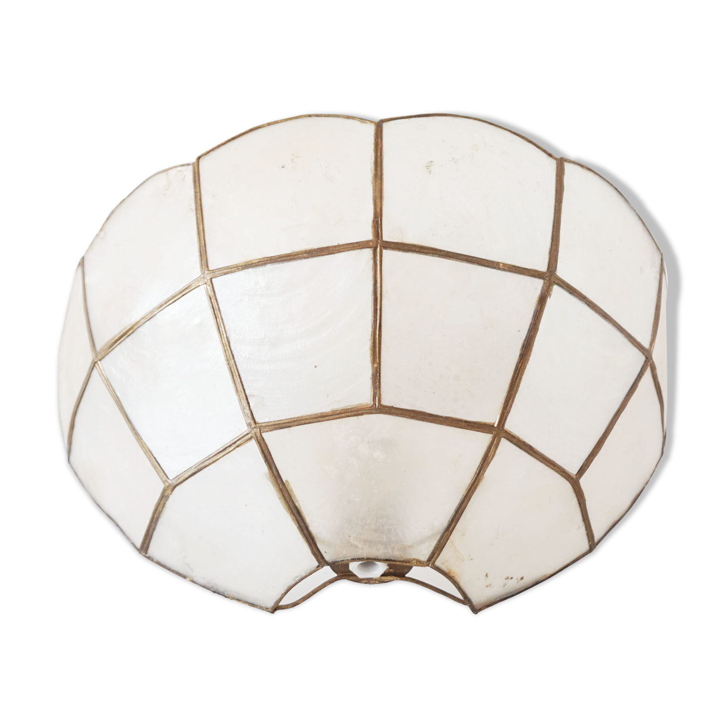 Mother-of-pearl shell shape wall lamp