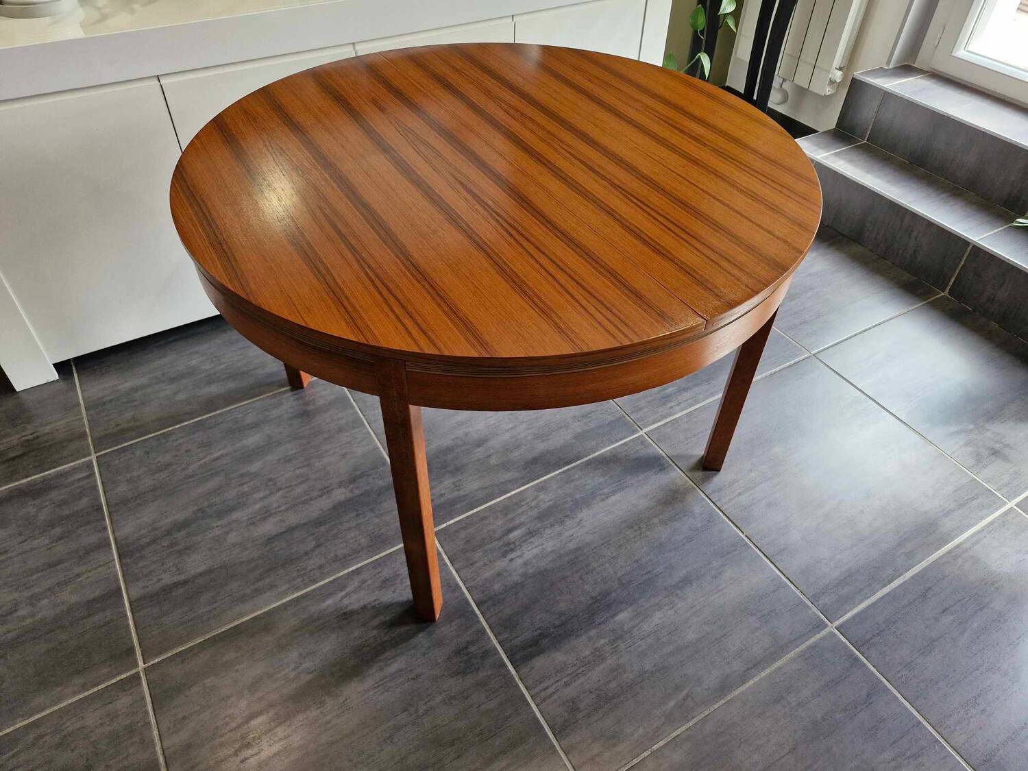 Scandinavian extendable teak round table, 1970s