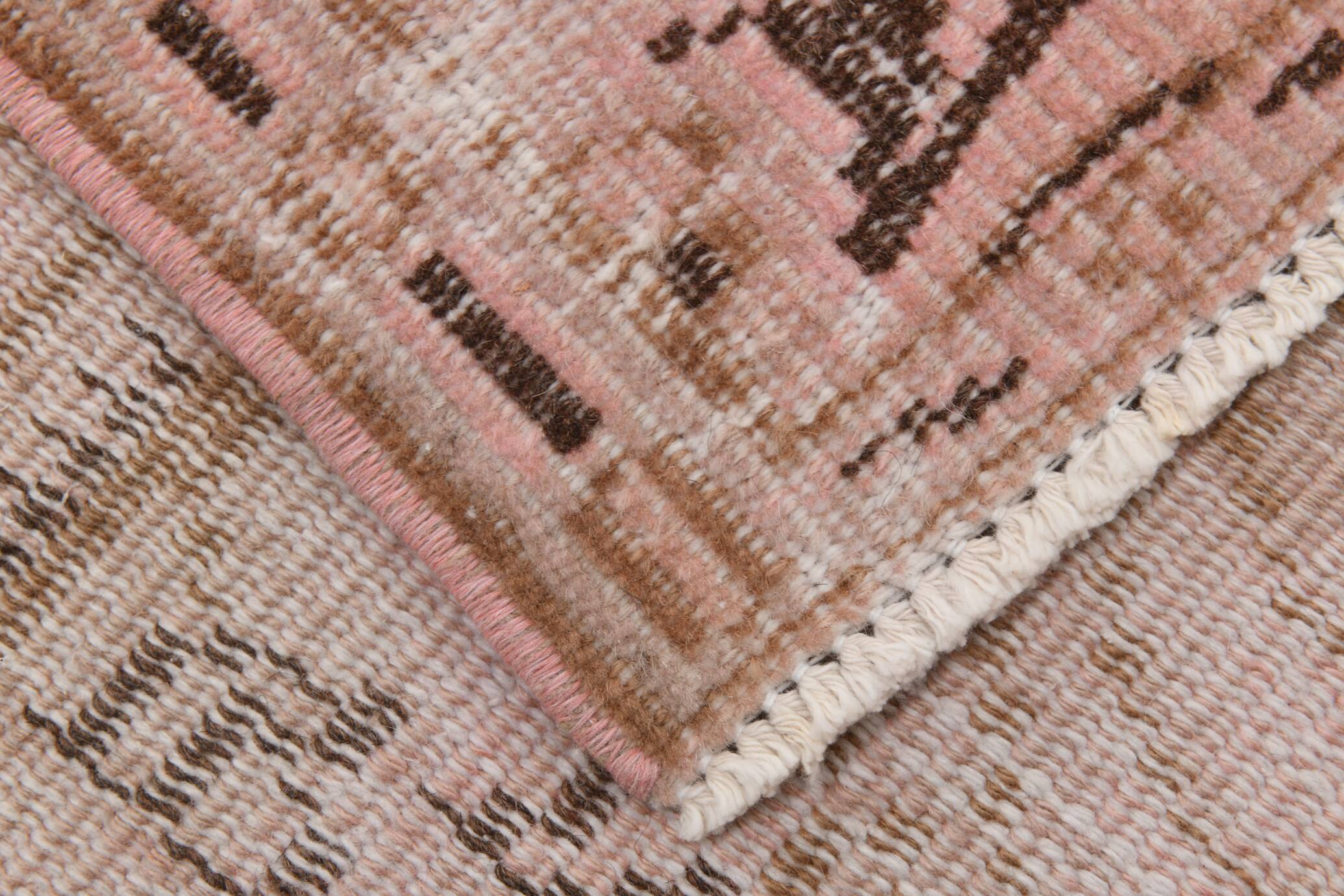 5x9 Pink & Brown Classic Vintage Rug, 155x274Cm