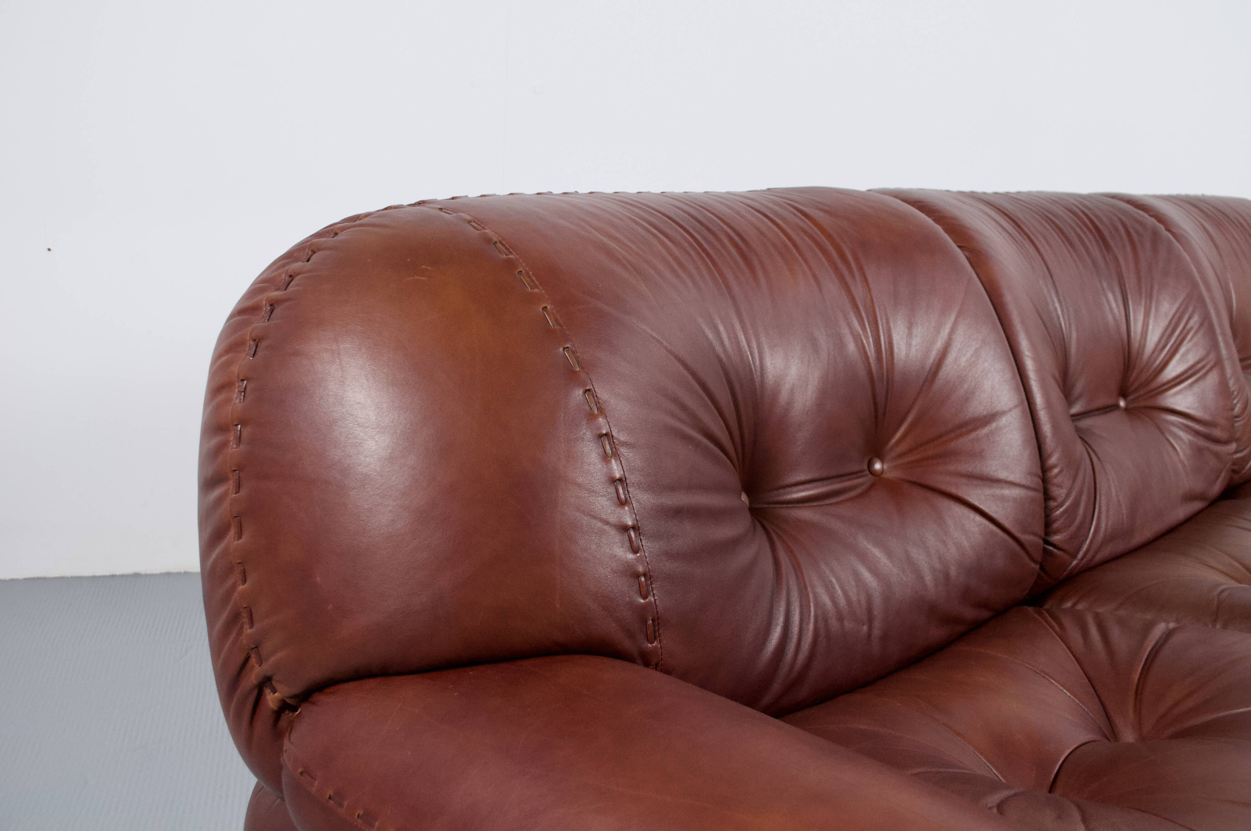 Sapporo leather sofa 1970s by Mobil Girgi publisher