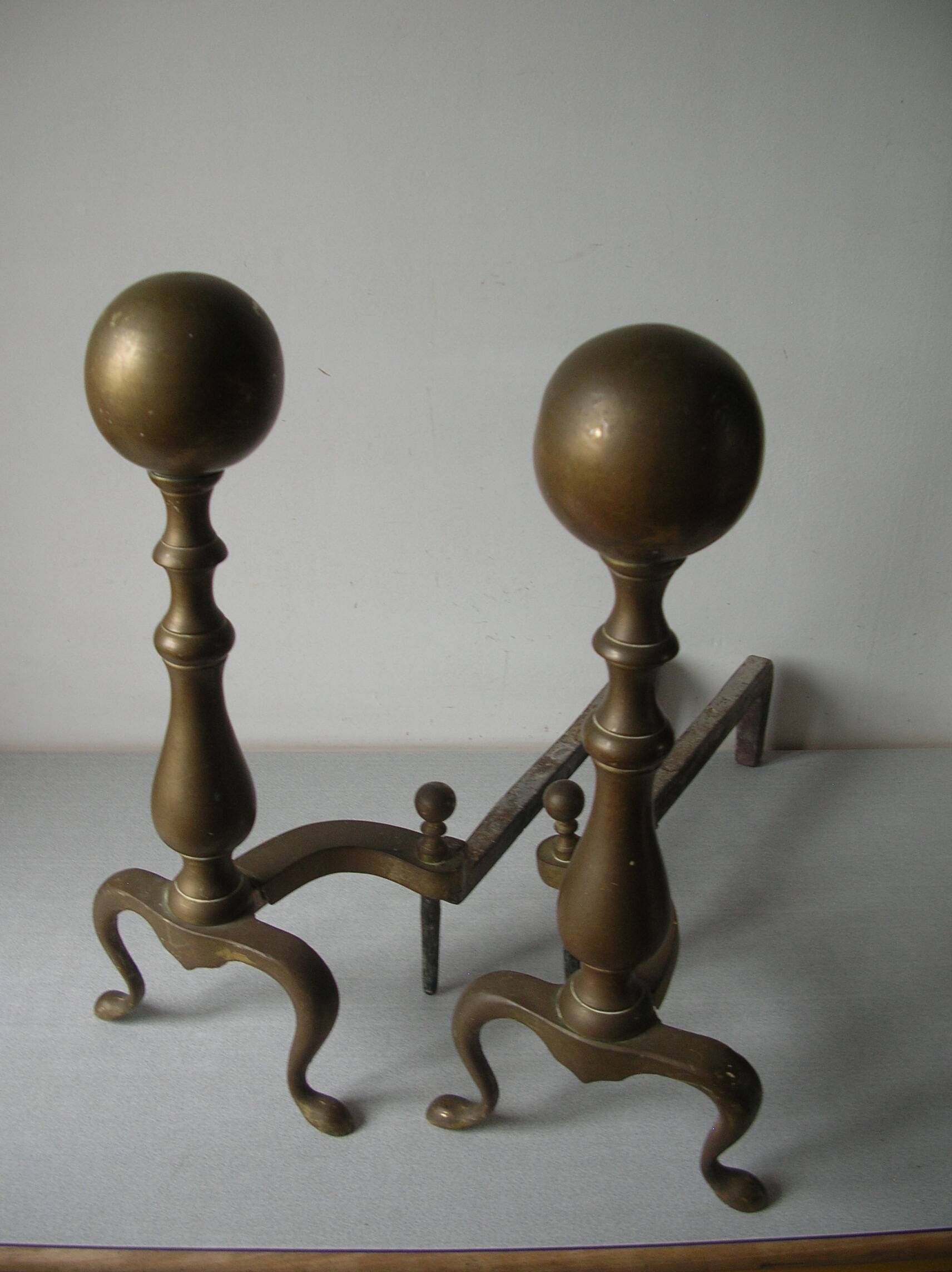 Old pair of articulated andirons in brass and metal 48 cm fireplace accessory