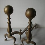 Ancienne paire de chenets articulés en laiton et métal 48 cm accessoire cheminée