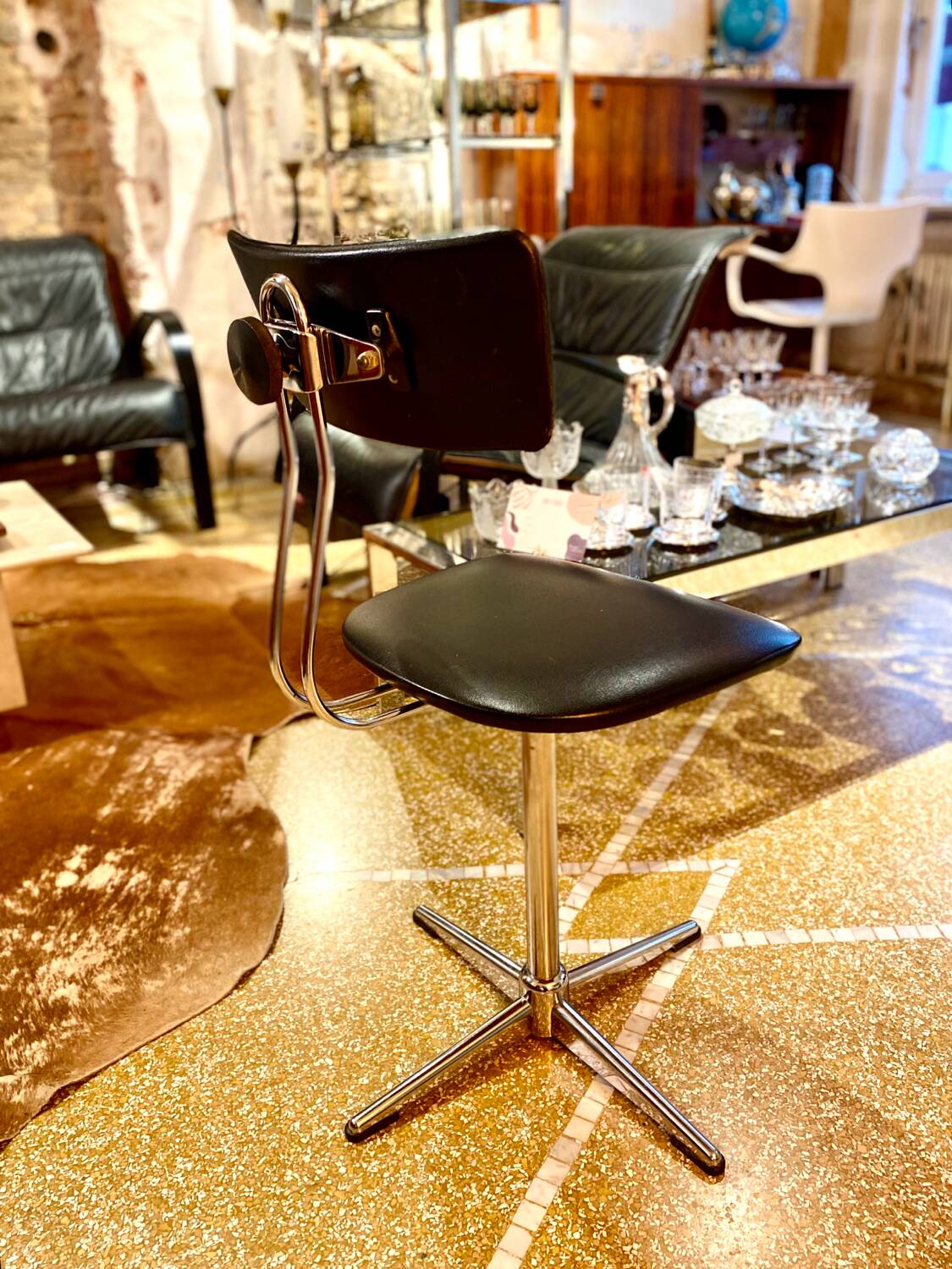1950s office/workshop chair in skai