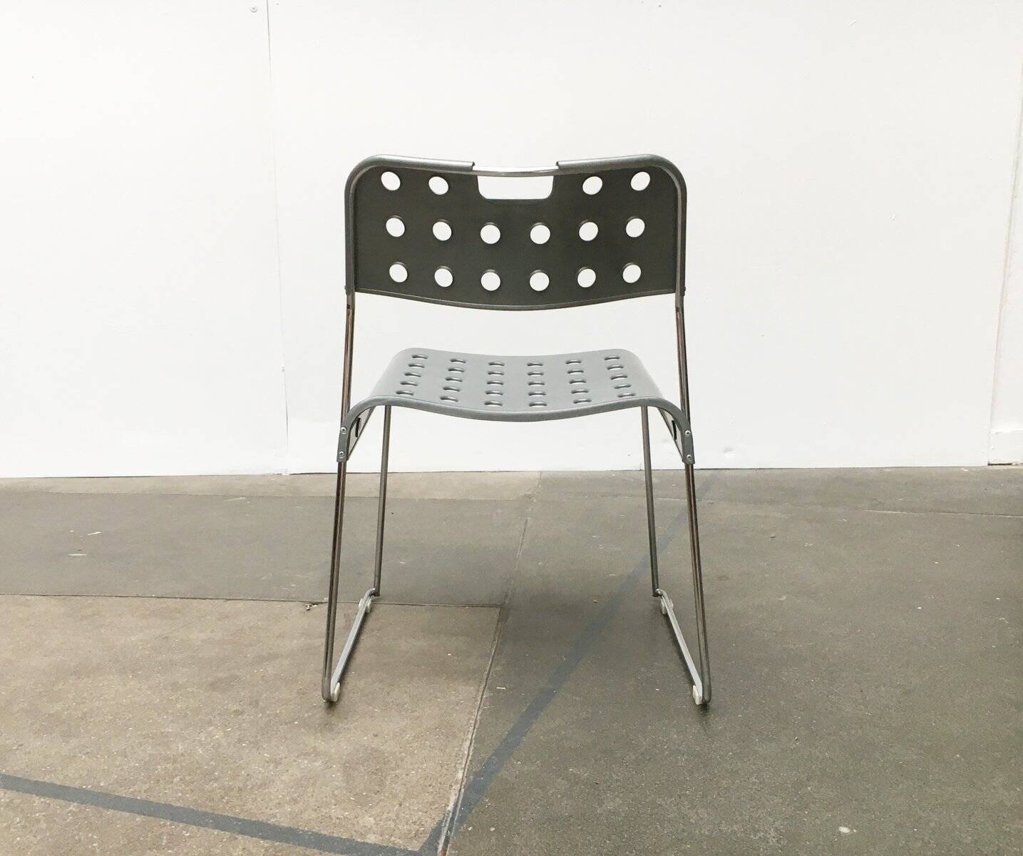 Omkstack Postmodern Chair from the vintage space age by Rodney Kinsman for Bieffeplast