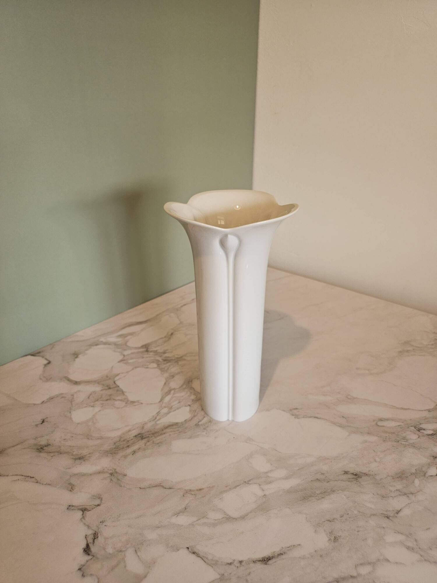White porcelain vase Arzberg Corso Cnopsa