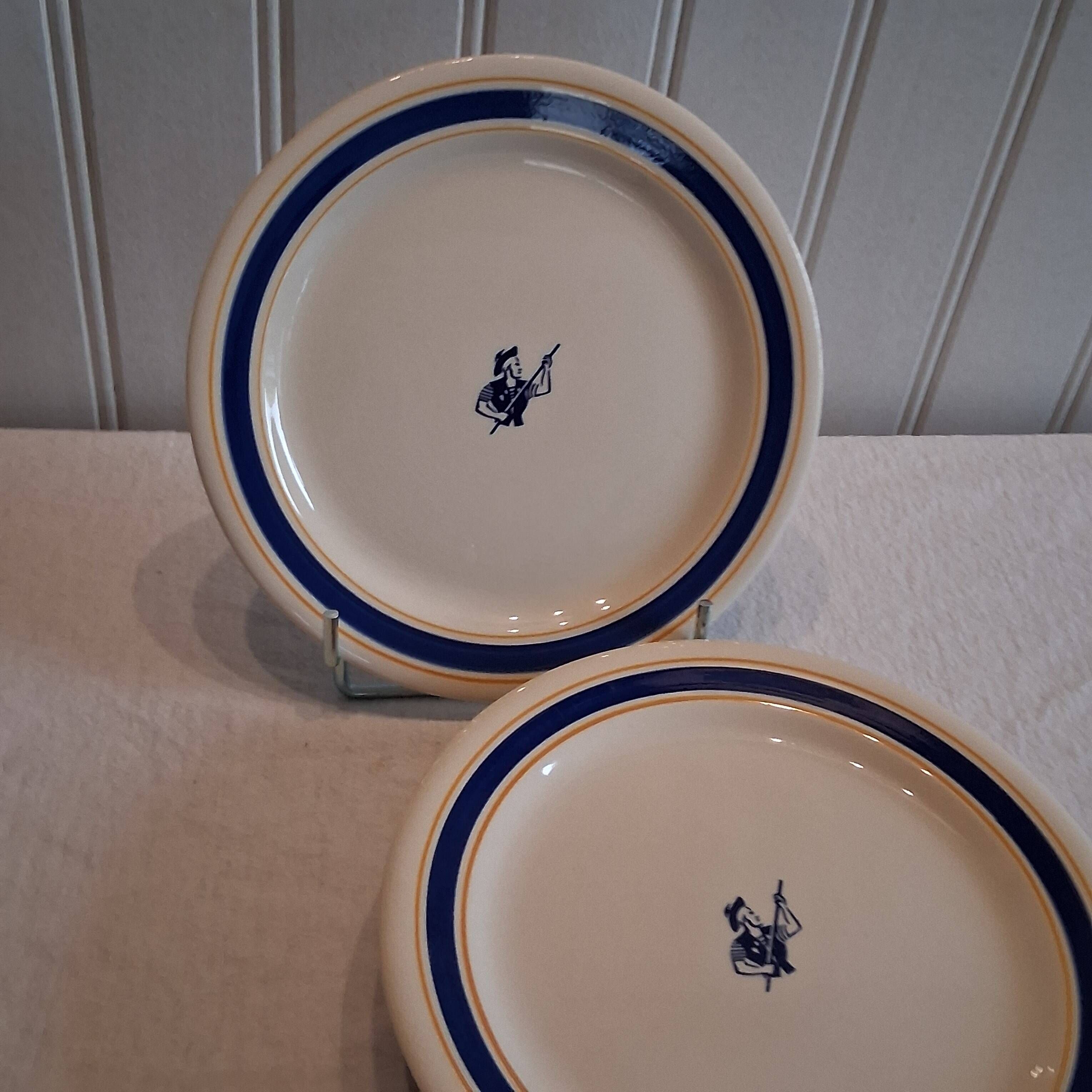 Set of 7 advertising plates from Gien "Gondolo" in good condition.