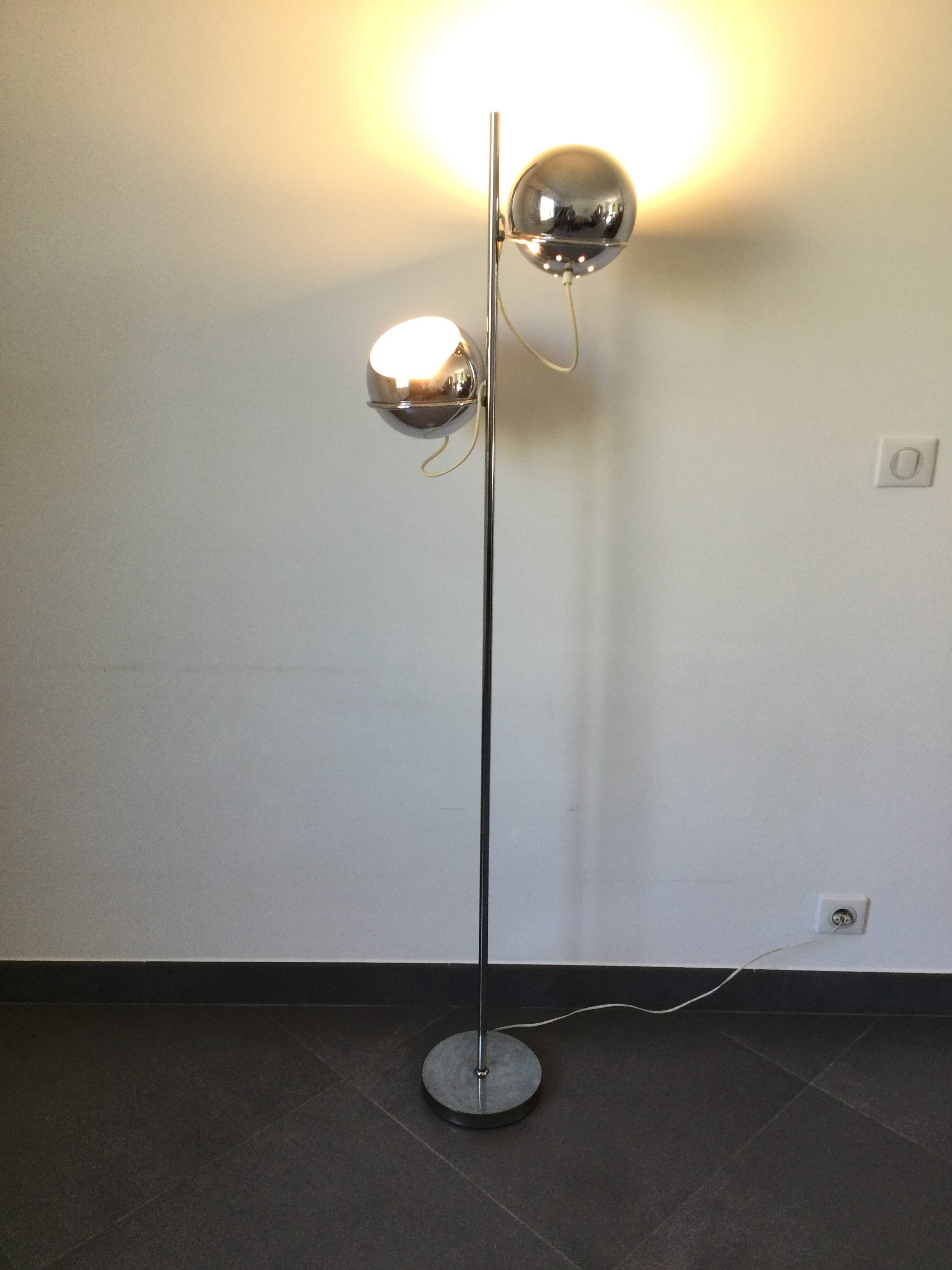 Lampadaire en métal chromé eyeball