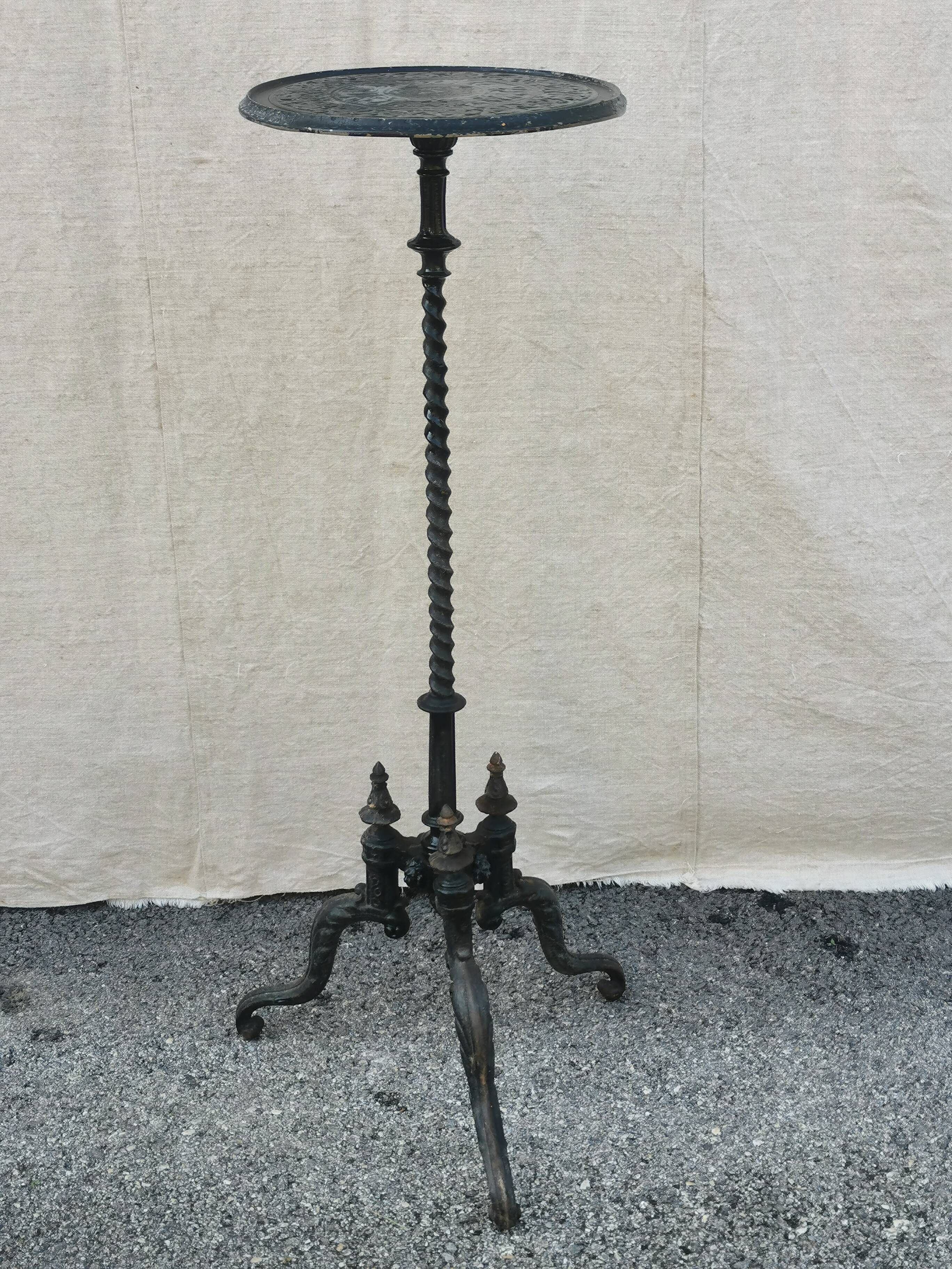 Cast iron Napoleon III pedestal table