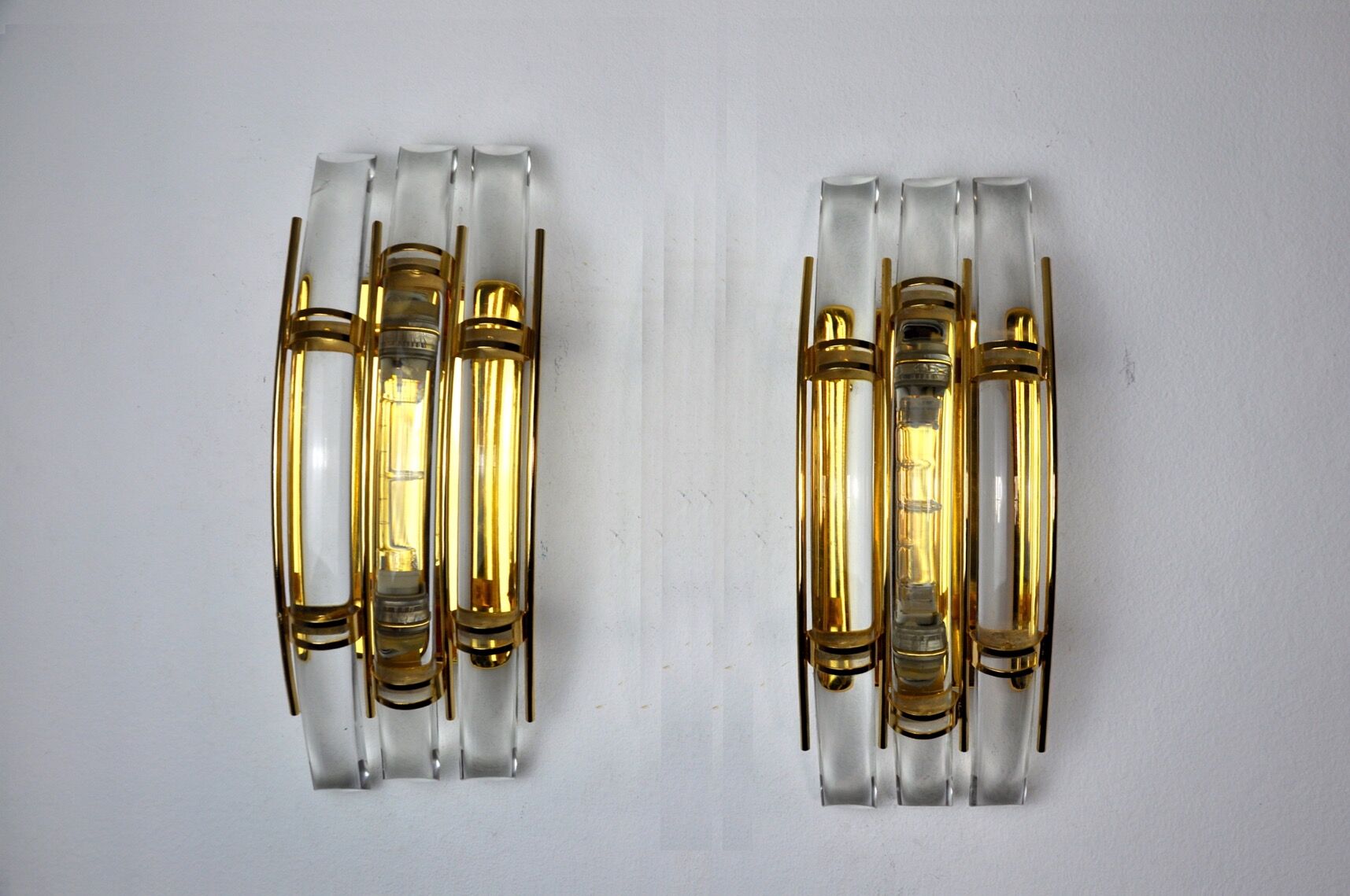 Paired of Venini wall lamps, Murano glass, Italy, 1970