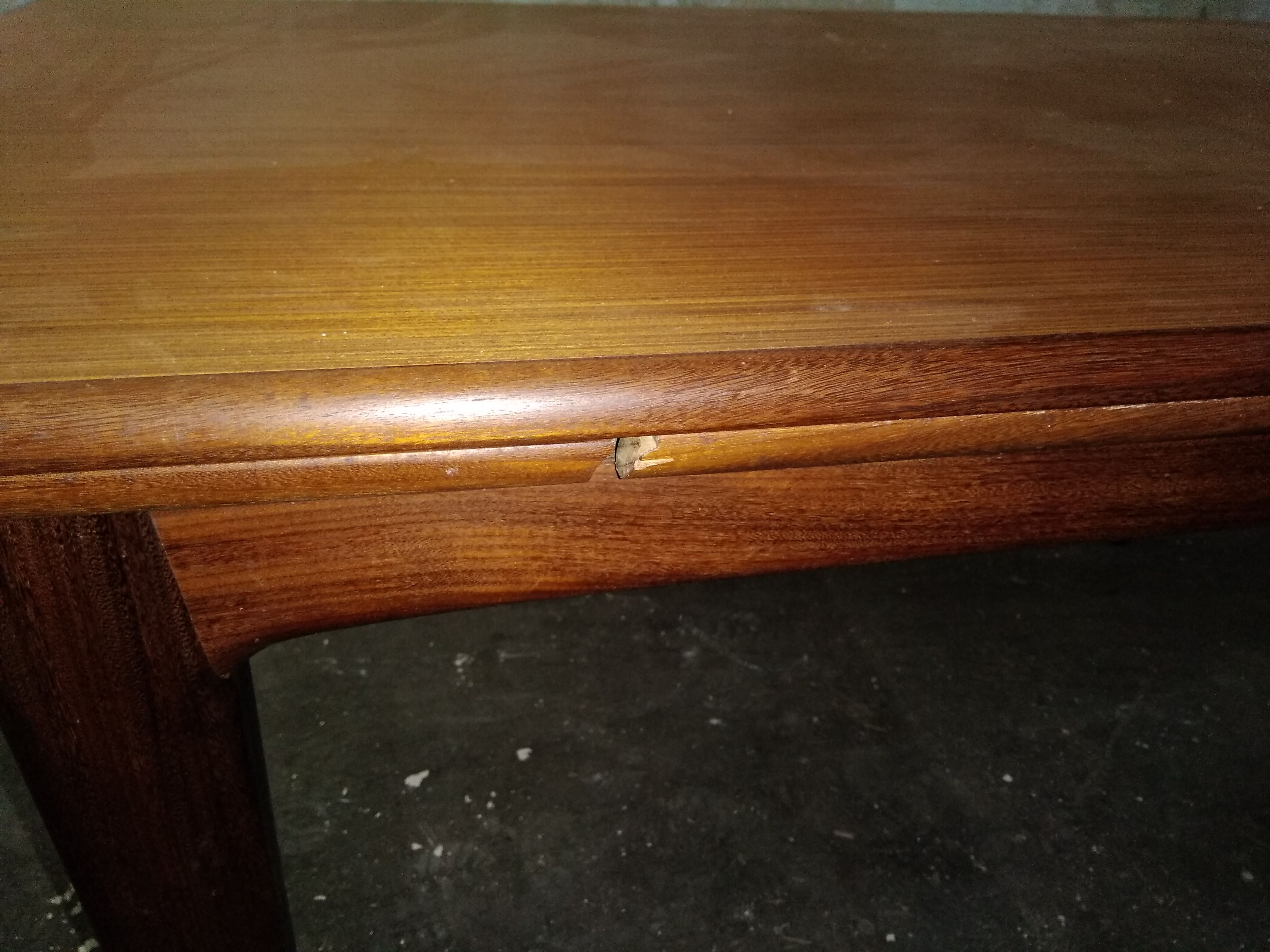 Scandinavian with extension dining table