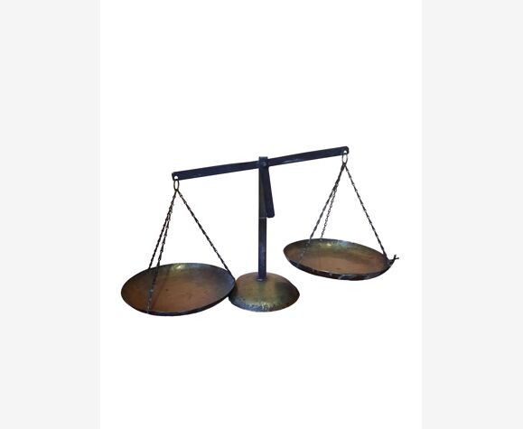 Balance ancienne en laiton