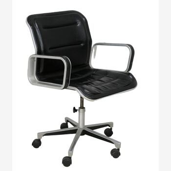 Black leather and aluminum office chair