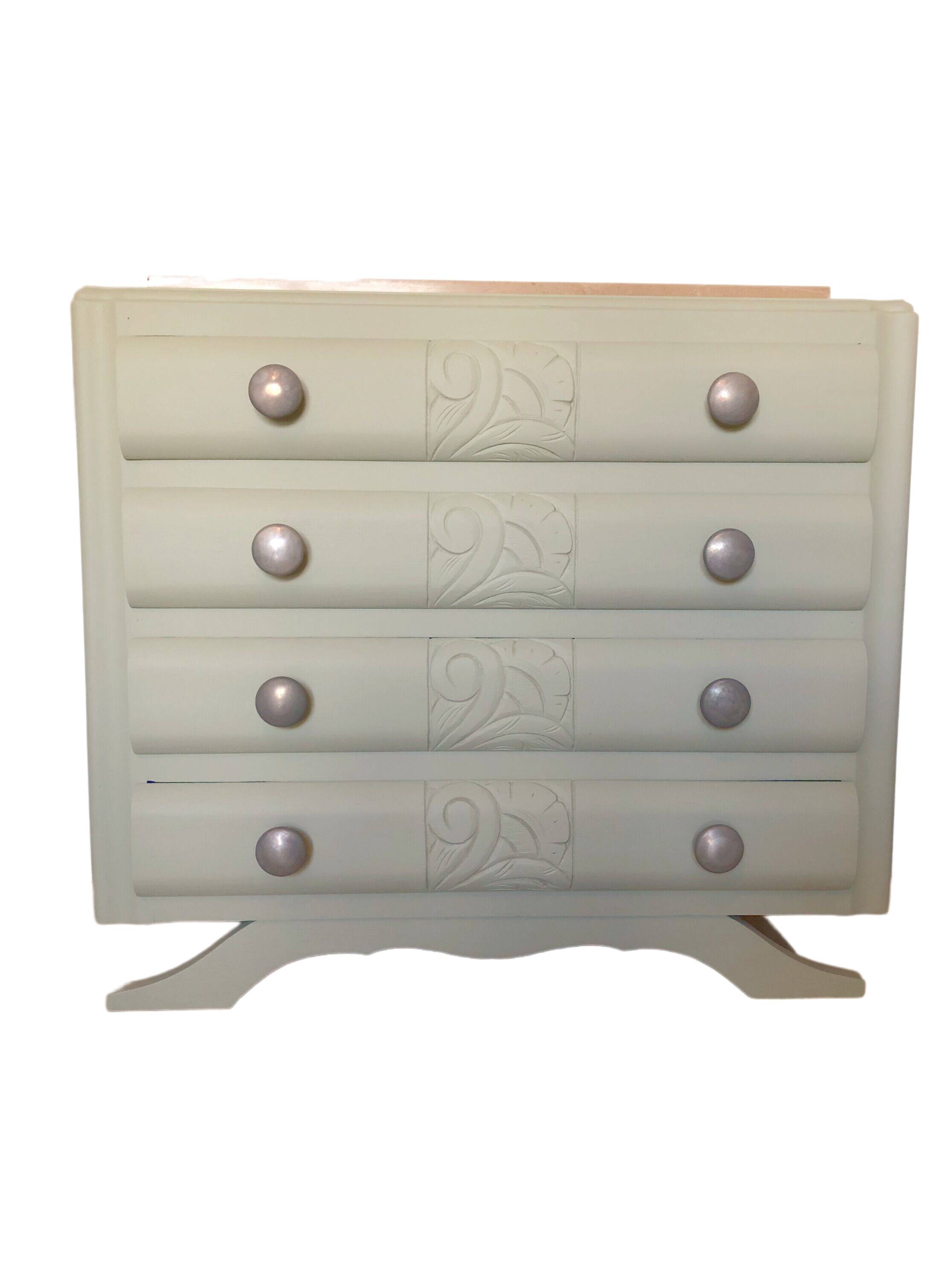 Commode Art Déco couleur vert fumé