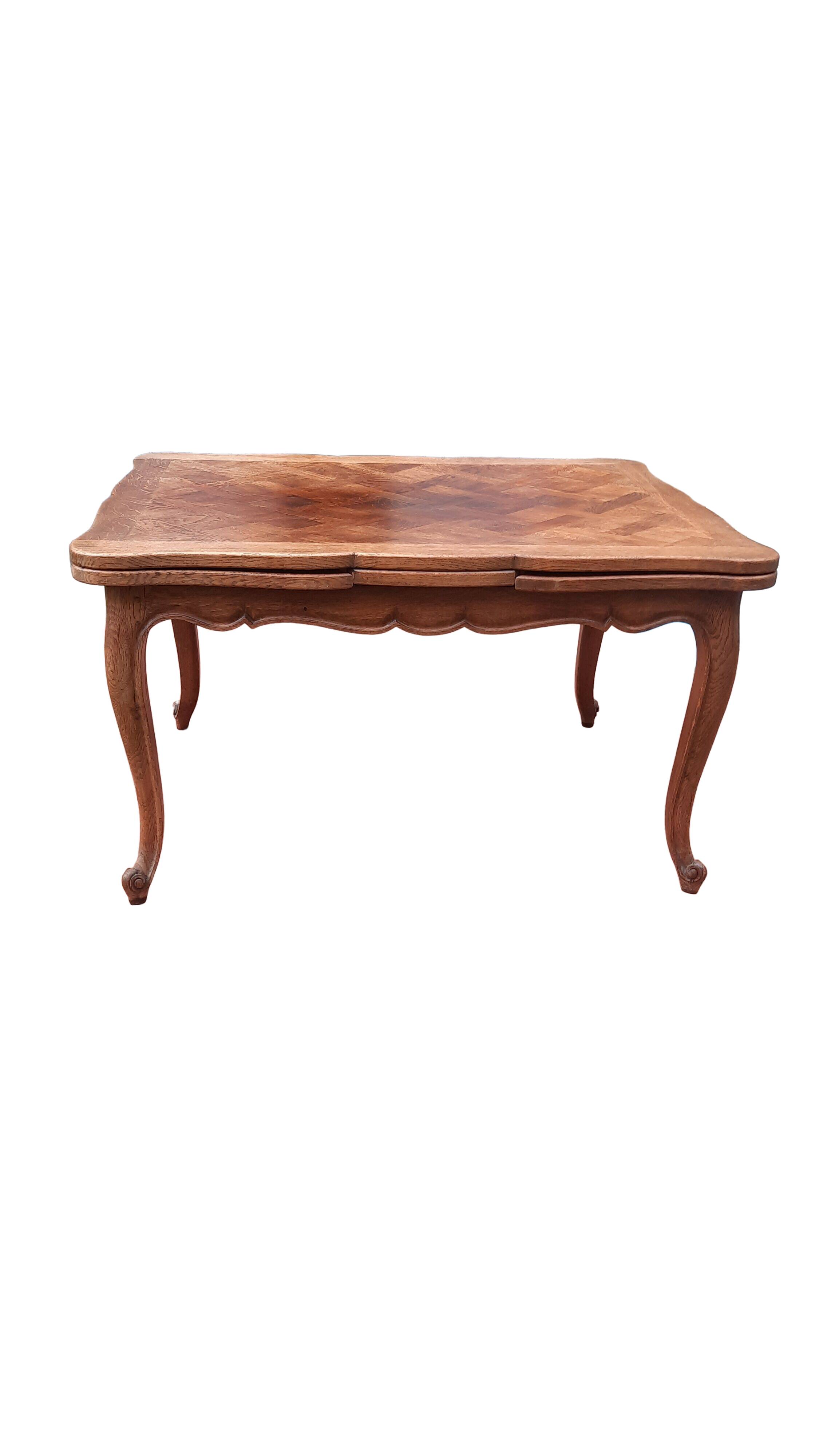 Vintage extendable table